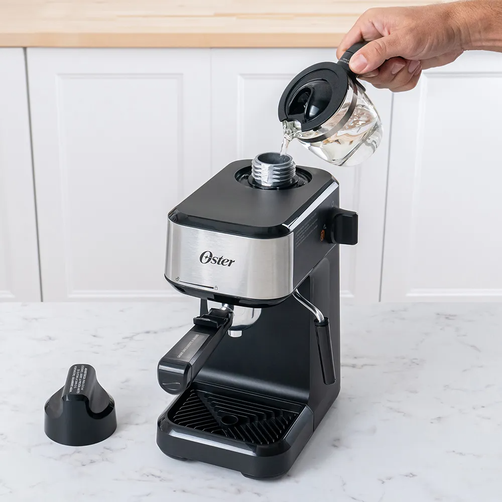 Oster Cafetera de vapor para espresso y cappuccino capacidad de 2 tazas stem3300