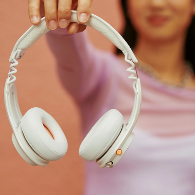 Skullcandy Audífonos inalámbricos de diadema icon anc bone orange s5iow