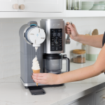 NINJA MAQUINA DE HELADOS CON SERVIDOR SWIRL BY CREAMI 701