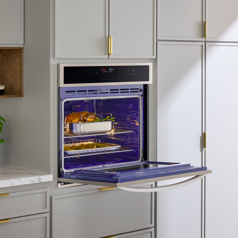 LG HORNO EMPOTRABLE ELECTRICO LG STUDIO DE 4.7CUFT CONVECCIÓN Y FREIDORA DE AIRE SMART THINQ